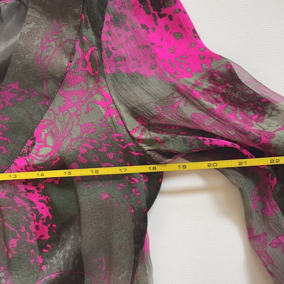 COPY - Rory Beca Silk Shirt Dress in size S, Half Sleeves V Scoop neckline, G… - Picture 8 of 13